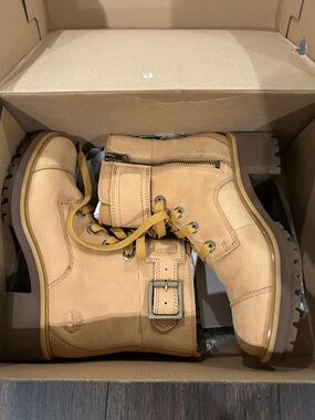 Timberland Wheat Nubuck Lace-Up zipper heel Boots BOX DOES HAVE WRITING